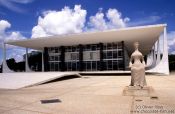 Travel photography:Building of the Supreme Court by architects Oscar Niemeyer and Lúcio Costa with Justitia statue by Alfredo Ceschiatti, Brazil