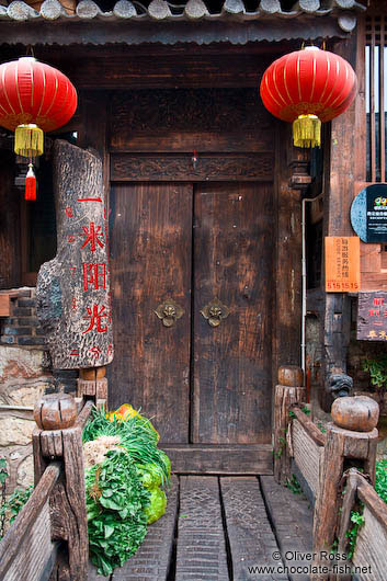 Entrance to a house in Lijiang´s old town 