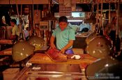 Travel photography:Cutting the catch of the day at the Tsukiji fishmarket in Tokyo, Japan