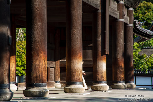 Wooden pillars at the samon (main gate) to Kyoto´s Nanzenji Temple