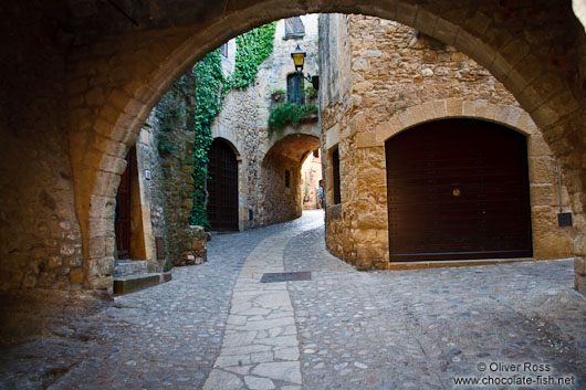 Passage in the old town in Pals
