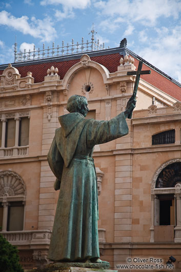 Statue of Juniper Serra outside the Basilica St Francesc in Palma