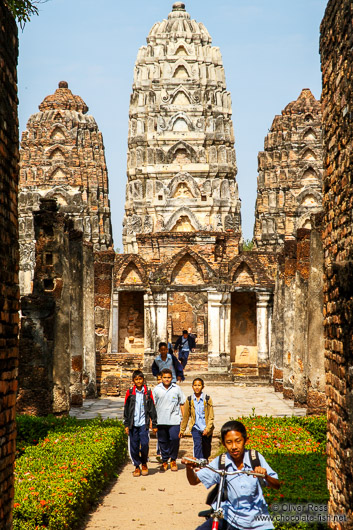 Kids on a school trip to Sukhothai temple complex
