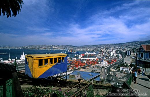 Panorama over Valparaiso with the Ascensor Artilleria