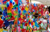 Travel photography:Selling decorations for the blessing of objects, Bolivia