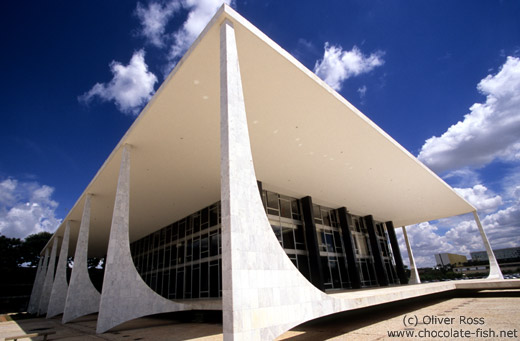 Building of the Supreme Court in Brasilia by architects Oscar Niemeyer and Lúcio Costa