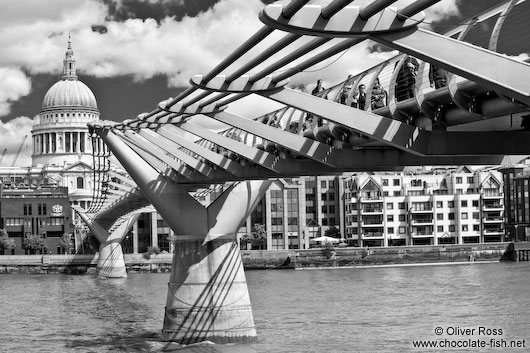 The London Millennium Bridge with St Paul´s Cathedral and River Thames