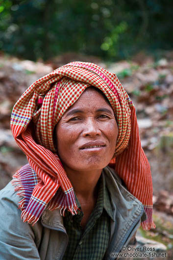 Woman outside Preah Khan temple