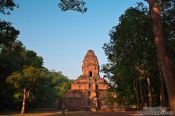 Travel photography:Phnom Bakkheng within its forest setting, Cambodia