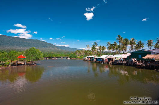 Town near Preah Monivong Bokor National Park 