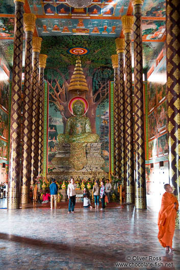 Giant green Buddha statue inside a temple at the Vipassara Dhara Buddhist Centre near Odonk (Udong)