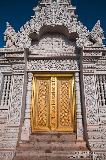 Golden door at the large stupa on a hill above the Vipassara Dhara Buddhist Centre near Odonk (Udong)