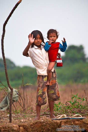 Kids along the Stung Sangker river near Battambang