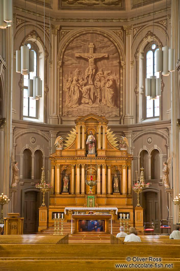 MAin altar inside the Eglise du Gesu church in Montreal