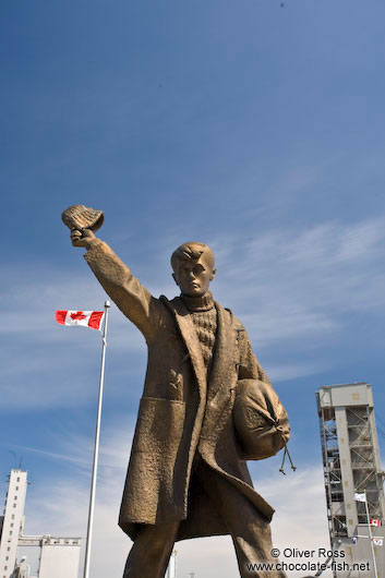 Sailor monument at the old harbour in Quebec