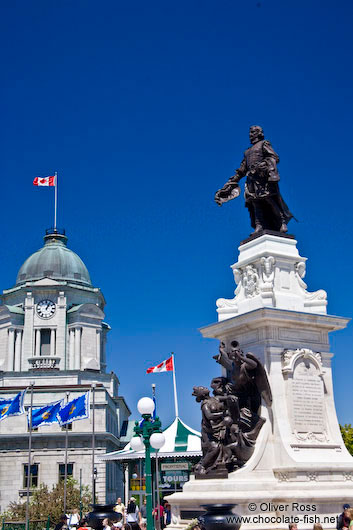 Statue opposite Frontenac castle in Quebec