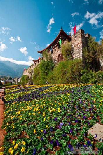 Dali South gate and city walls