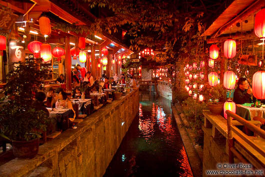 Lijiang by night 