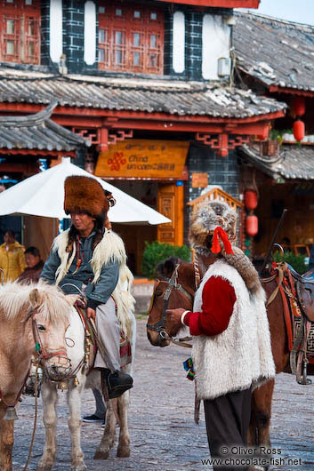 Lijiang horse men