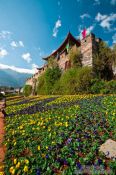 Travel photography:Dali South gate and city walls, China