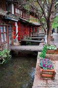 Travel photography:Water canal in Lijiang´s old town , China