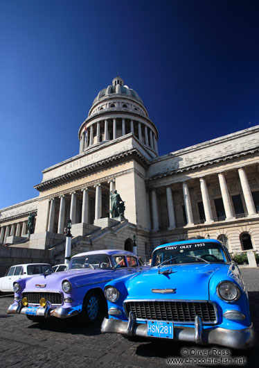 Classic cars outside the Capitolio