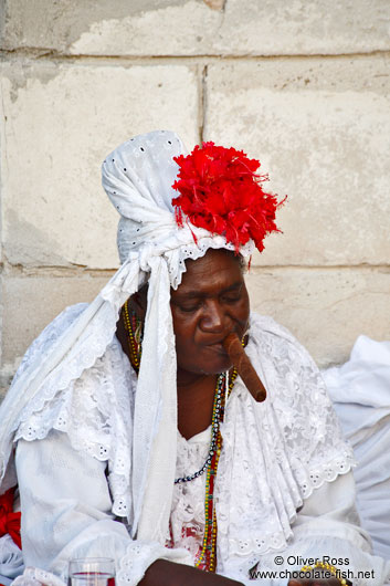 Havana fortune teller with cigar