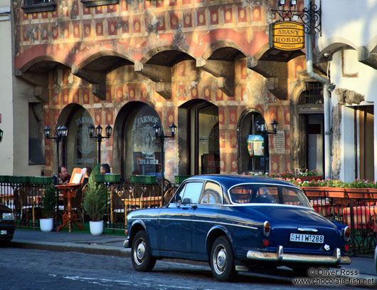 Budapest castle street scene 