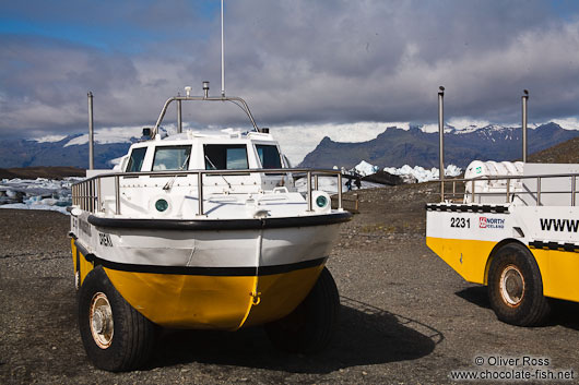 Amphibian vehicles at Jökulsárlón lake