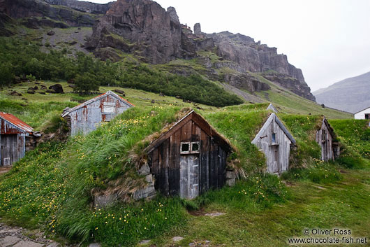 Traditional peat houses at Nupsstadur