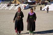 Travel photography:Two women in Leh, India