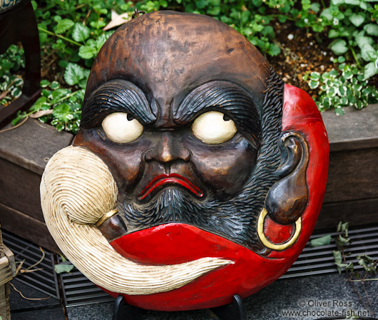 Mask for sale at Tokyo´s Antiques market