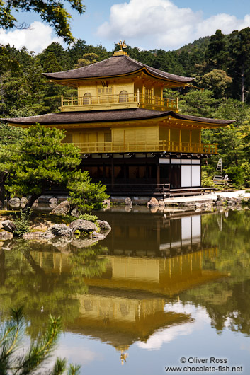 The shariden or Golden Pavilion at Kyoto´s Kinkakuji temple