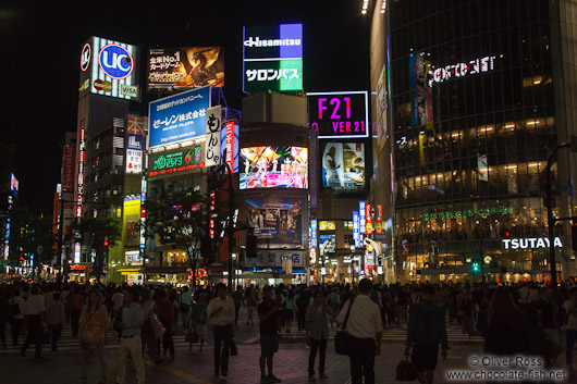 Tokyo´s Shibuya district by night