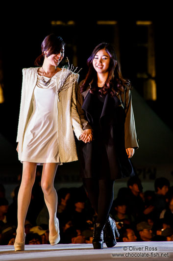 Models at the Seoul fashion week