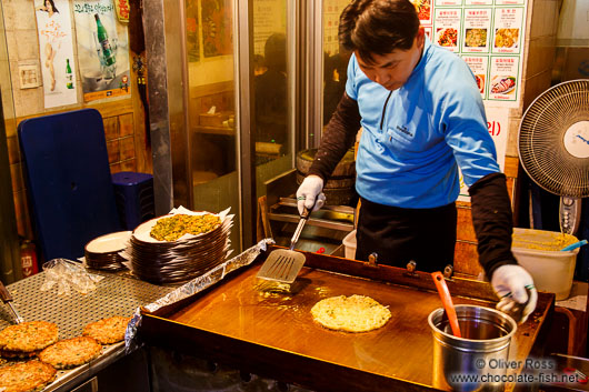 Food vendor at the Seoul night market