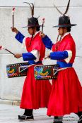 Travel photography:Seoul Gyeongbokgung palace guards, South Korea