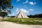 Travel photography:Central pyramid at the Chichen Itza archeological site, Mexico