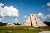 Travel photography:Central pyramid at the Chichen Itza archeological site, Mexico