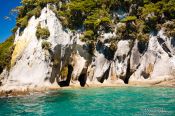 Travel photography:Rocks in Abel Tasman National Park, New Zealand