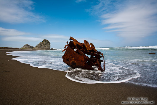 Ship wrek on a beach near Honeycomb Rock