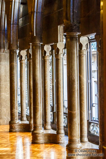 Hall of Intimates and bay window room in Palau Güell