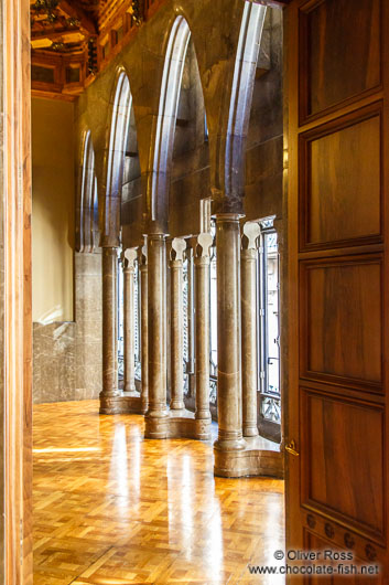 Hall of Intimates and bay window room in Palau Güell