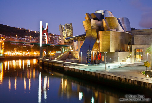 Bilbao Guggenheim Museum by night