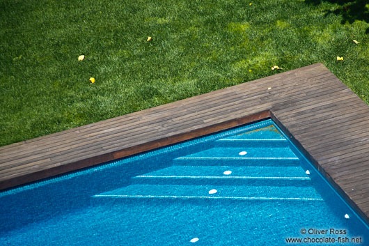 Swimming pool steps in Begur