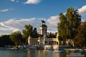 Travel photography:Lake in Madrid´s Retiro recreational park, Spain