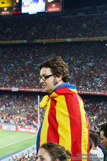 Spectator with Catalan flag