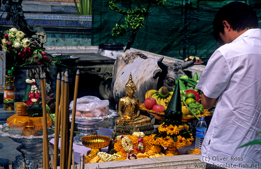 Shrine at Wat Phra Kaew