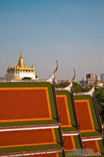 View of Bangkok´s Phu Khao Thong (Golden mountain) from Wat Rajanadda 