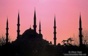 Travel photography:The Sultanahmet (Blue) Mosque at dusk, Turkey